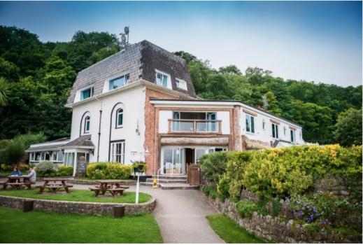 - Oxwich Bay Hotel