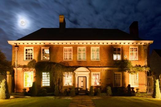 - Blakelands Country House