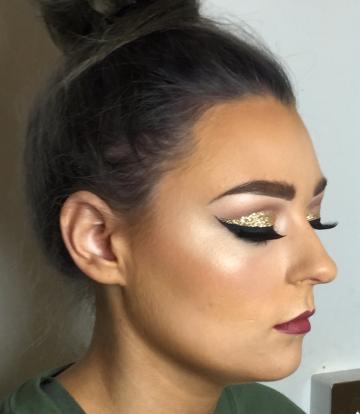 - Aimee Louise Makeup