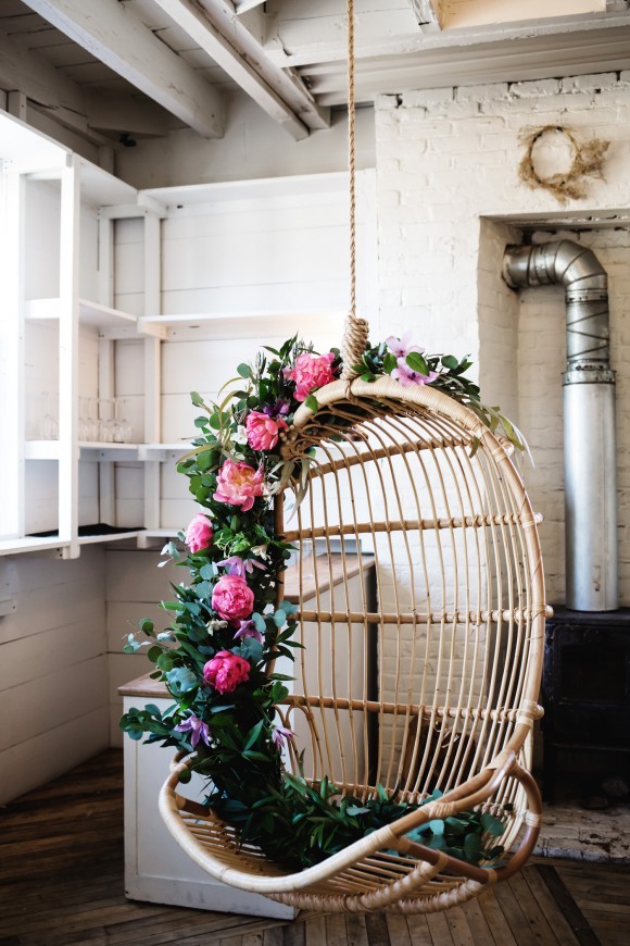 floral diy, floral garland, wedding flowers, wedding style