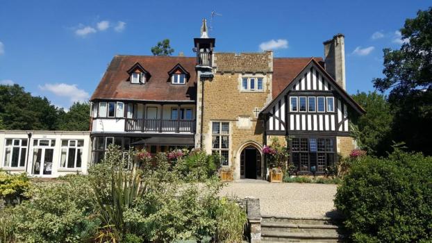 - Farnham House Hotel