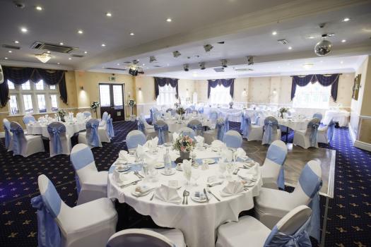 - Rogerthorpe Manor Hotel