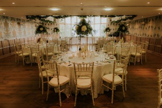 - Lodge on Loch Lomond