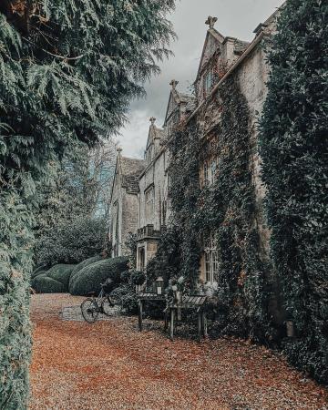 - Barnsley House