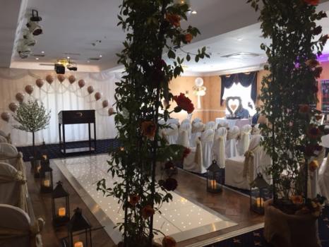 - Rogerthorpe Manor Hotel