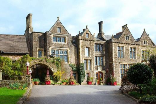 - Miskin Manor Country House